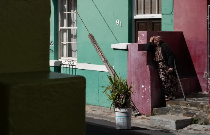 Vestia-se em pendant para estar à porta