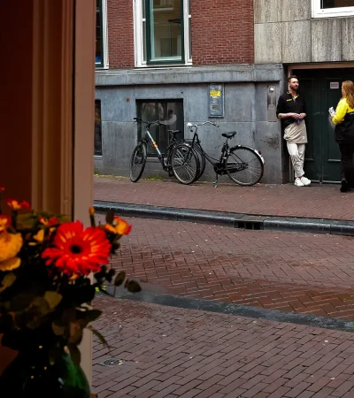 E este arranjinho? Estou a falar das flores